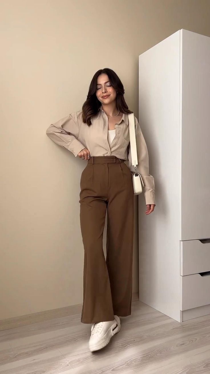 Curvy Casual Outfits, Casual College Outfits, Business Casual Outfits For Women, Business Casual Outfits For Work, Everyday Fashion Outfits, Casual Day Outfits, Formal Outfits, Quick Outfits, Elegante Casual