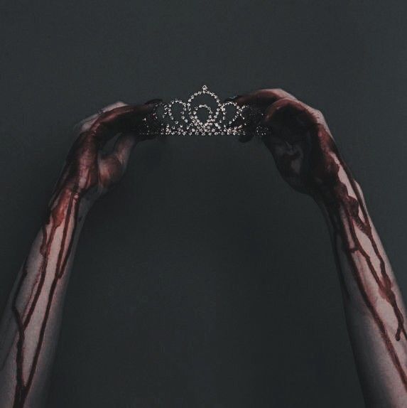 Fotografi Fesyen, Dark Royalty Aesthetic, Lady Macbeth, Queen Aesthetic, Royalty Aesthetic, Royal Aesthetic, Blood Art, Dark Feminine Aesthetic, Red Queen