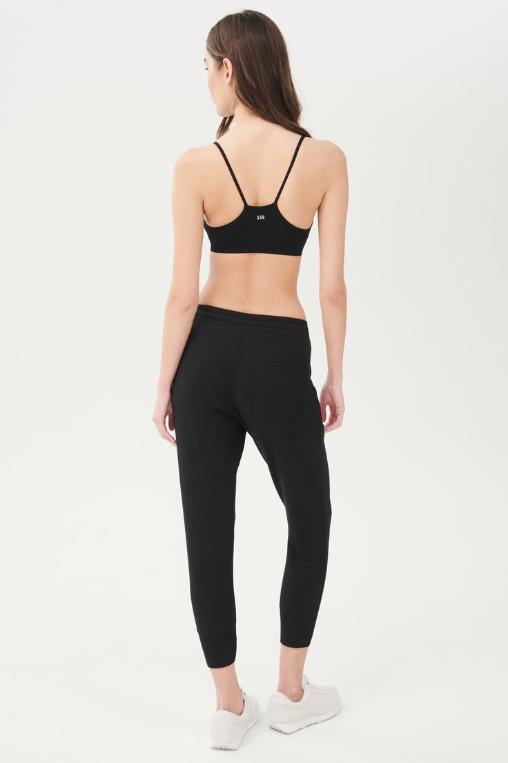 An easy to wear seamless bra designed to go from gym to everyday...seamlessly. Chafe-free fabric lets you move with easy and layers beautifully under any top. BEST FOR: running, yoga, crossfit, barre, pilates, spin class or gym workouts. Model is 5'10" and wears a size XS/S. Seamless Micro-elastic Sports Bra For Pilates, Compressive Seamless Sports Bra With Built-in Bra, Seamless Medium Support Sports Bra For Yoga, High Stretch Seamless Yoga Bra, Sporty Crop Top With Built-in Bra And Minimal Stretch, Functional Activewear With Built-in Bra And Seamless Fabric, Sportswear Yoga Sports Bra With Seamless Construction, Seamless Athleisure Sports Bra For Pilates, Workout High Stretch Seamless Bra