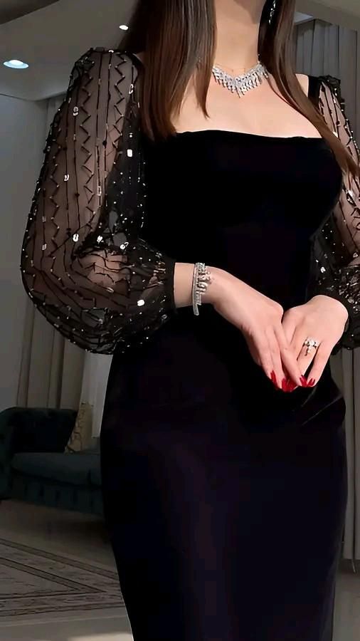 Soiree Dresses, Black Dresses Classy, Red Dresses Classy, Pakistani Fancy Dresses, Women Dresses Classy, Modest Dresses Casual, Fancy Dresses Long, Stylish Party Dresses, Designer Dresses Casual