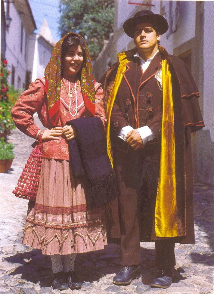 Portugal People, Portuguese Clothing, Authentic Costumes, Green Stockings, Portuguese Culture, The Azores, Rock In Rio, National Dress, Folk Dresses