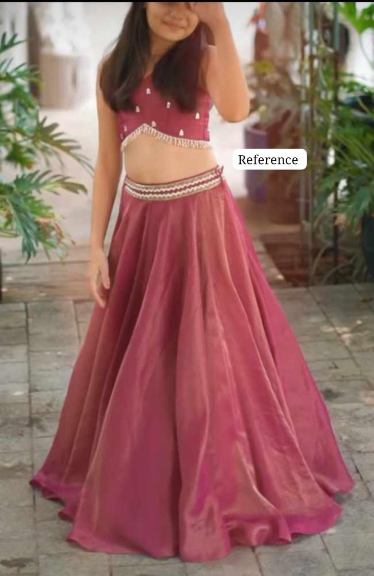 Kids Lahanga Design, Girls Lehanga Design For Kids, Girls Traditional Dresses Indian Kids, Kids Lehanga Blouses Designs, Kids Lehenga Choli Design, Kids Blouse Designs Indian, Crop Top Designs For Kids, Kids Crop Top Lehenga Designs, Kids Blouse Designs For Lehanga