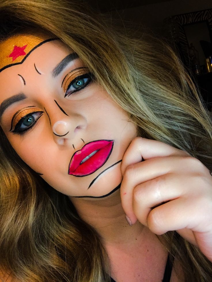 Wonder Woman Halloween makeup Woman Halloween Makeup, Wonder Woman Halloween, Wonder Woma, Wonder Woman Makeup, Halloween Street, Office Halloween, Halloween 2017, Girls Makeup, Halloween Women