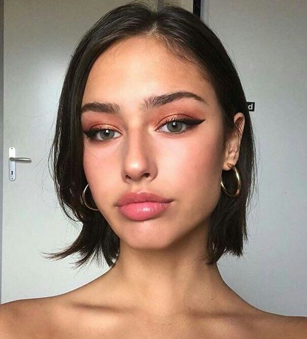 Lou Anne Vecchia Smokey Eye Makeup Look, Natural Smokey Eye, Makeup Tip, Beauty Make-up, Glow Skin, Eye Makeup Tips, Irina Shayk, Natalie Portman, Smokey Eye Makeup