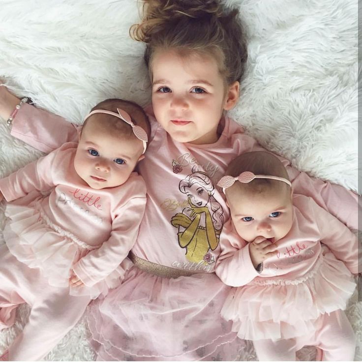 Multiple Births, Twin Photos, Baby Faces, Cute Princess, Newborn Care, Twin Babies, Baby Life