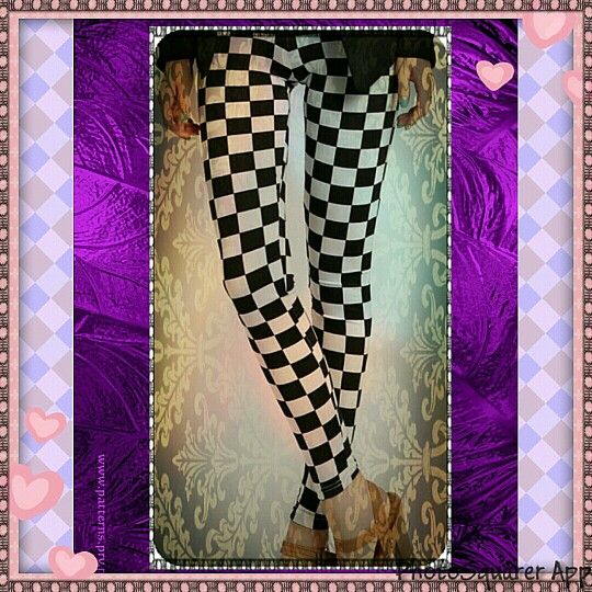 Black and white checkered pants Checkered Pants, Black And White, Pants, White, Black, Trousers