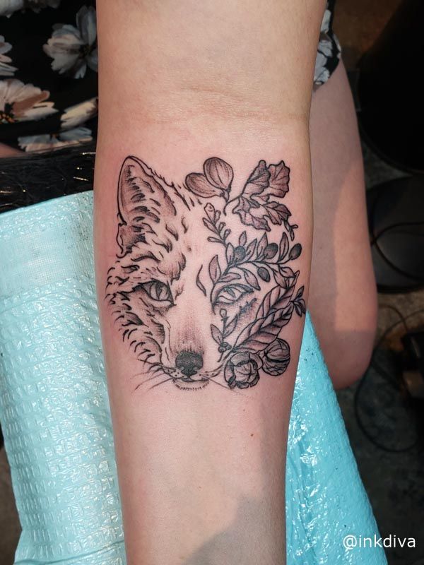 Fox and flowers by Cam Pohl at the Tampa Tattoo Arts Convention   r tattoos