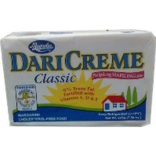 daric creme in a box on a white background