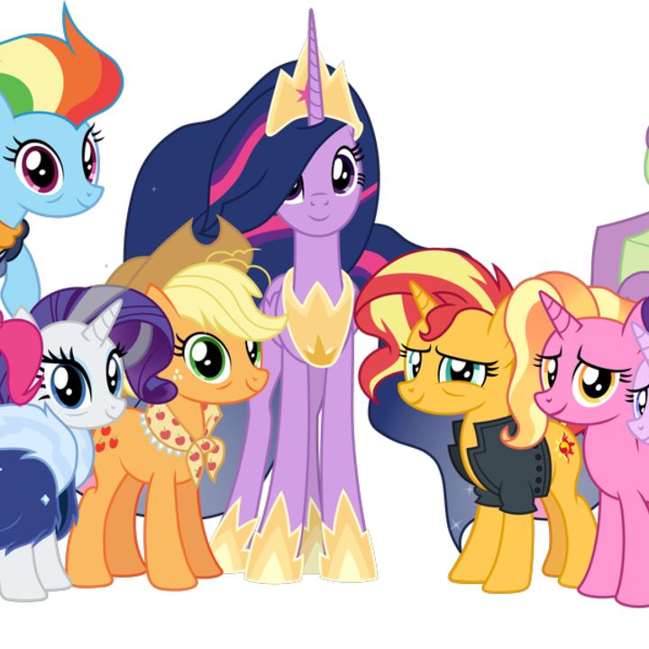 many little ponys are lined up together