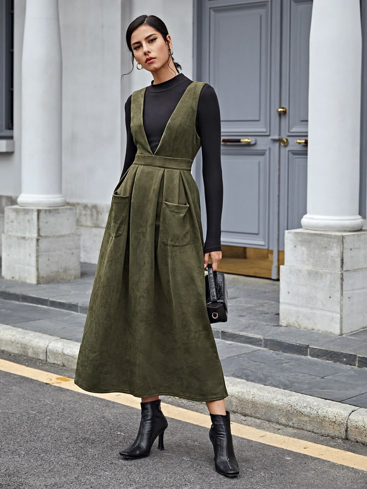 Green Jumper Dress Outfit, Winter Jumper Dress, Jumper Dress Outfit Winter, Overal Dress, Suede Dress Outfit, Diy Overall Dress, Overalls Outfit Winter, Pinafore Dress Outfit, Jumper Dress Outfit