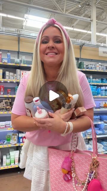 Cortney Dryden on Instagram: "I wish y’all could smell through the phone �🧁☁️🤤 #walmart #walmartfinds #vanilla #perfume #bathandbodyworks" Skin Regimen, Vanilla Perfume, Walmart Finds, Bath And Bodyworks, Aesthetic Life, Vanilla, Skin, On Instagram, Beauty