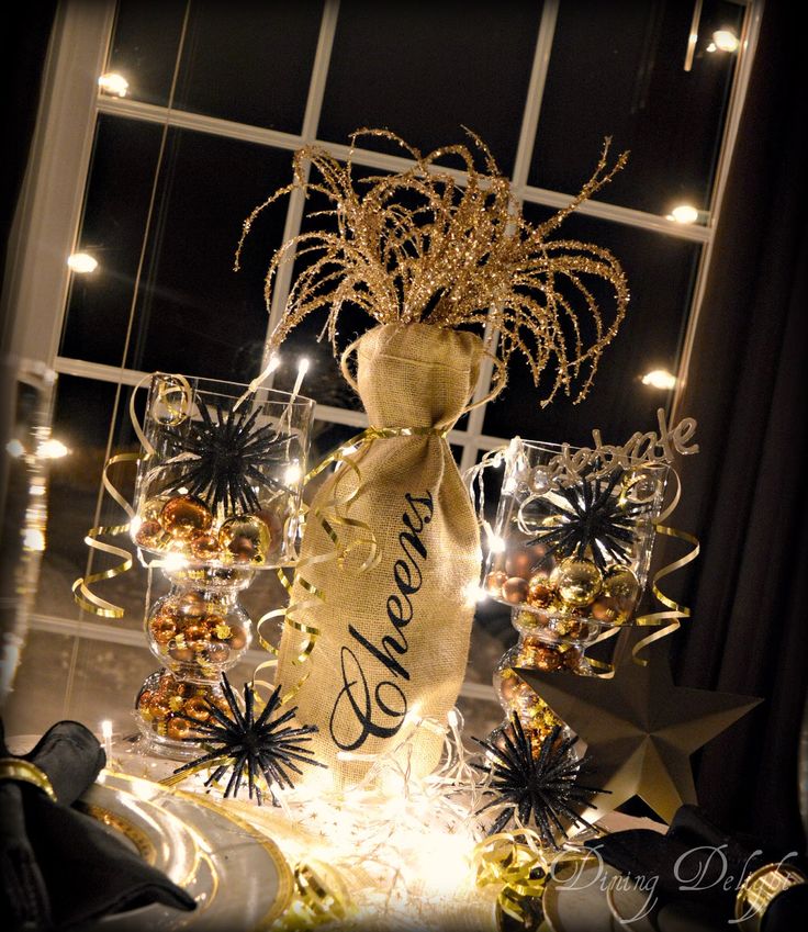 New Year's Eve Tablescape in Black & Gold | New years eve decorations ...