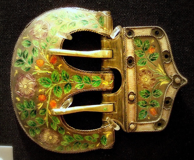 Italian belt buckle, 19th c.  ~ silver gilt & enamel (Birmingham Museum) Beautiful Belts, Vintage Belt Buckles, Art Nouveau Jewelry, Selling Antiques, Vintage Belts, Bling Rings, Antique Earrings, Enamel Jewelry, Silver Enamel