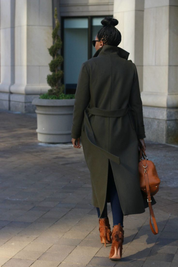 DIY Army green wool coat – Beaute' J'adore Green Coat Outfit, Long Green Jacket, Wool Coat Outfit, Olive Coat, Green Winter Coat, Olive Green Coat, Vintage Wool Coat, Army Green Coat, Green Wool Coat