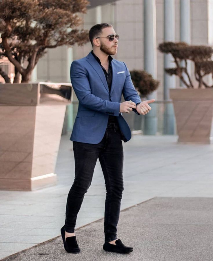 If you want to impress then dress the best way possible. The dressing is not just an art but a flair to present yourself to the world. Since the wedding season is approaching, check out the top trendy wedding outfits for men in India. #wedding #weddingdress #weddingdressformen #mensoutfit #royaloutfit #weddingoutfits #mensclothing #thewandererindia Men Blazer Outfit For Wedding, Mens Blazer Style Fashion Ideas, Mens Blazer Styles Classy, Blazer Outfits For Men, Blue Blazer Outfit, Stylish Mens Suits, Blazer Outfits Men, Outfit Blazer, Formal Men Outfit