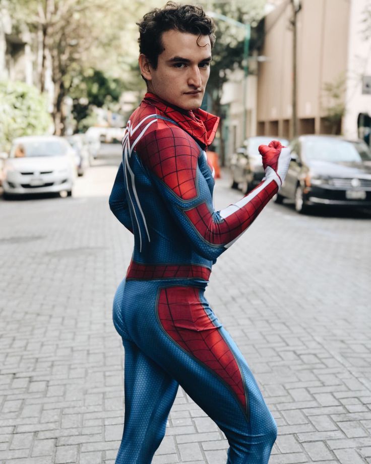 Spiderman cosplay | Spiderman cosplay, Spiderman, Spiderman ps4