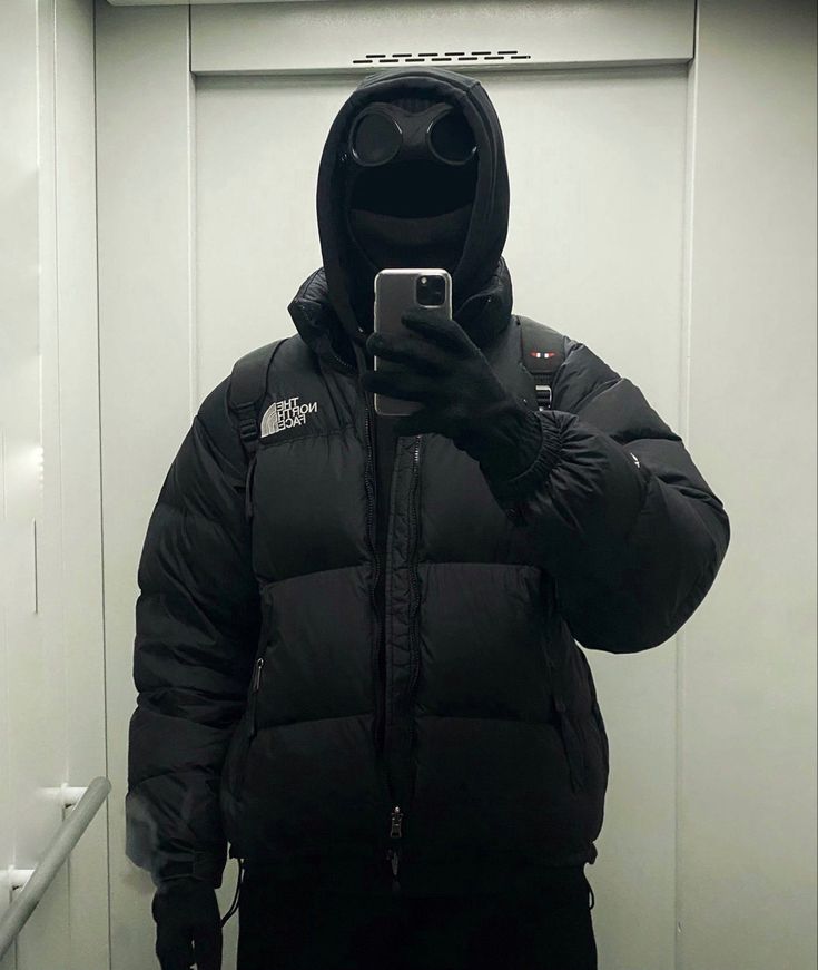 North Face Puffer Jacket Outfit, Big Boys Fashion, Black North Face Puffer, Hoodie Outfit Men, North Face Outfits, Drippy Outfit, North Face Puffer Jacket, Photographie Portrait Inspiration, Street Fashion Men Streetwear