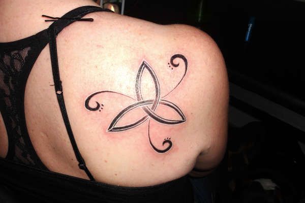 trinity | Trinity knot tattoo, Knot tattoo, Tattoos