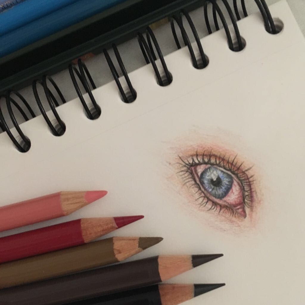 Yesss this was my first time drawing an eye 🖤 #drawing #polychromos #eye