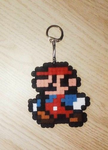 Porte clé Mario en perles à repasser #PerlerBeads #PerlesARepasser # ...