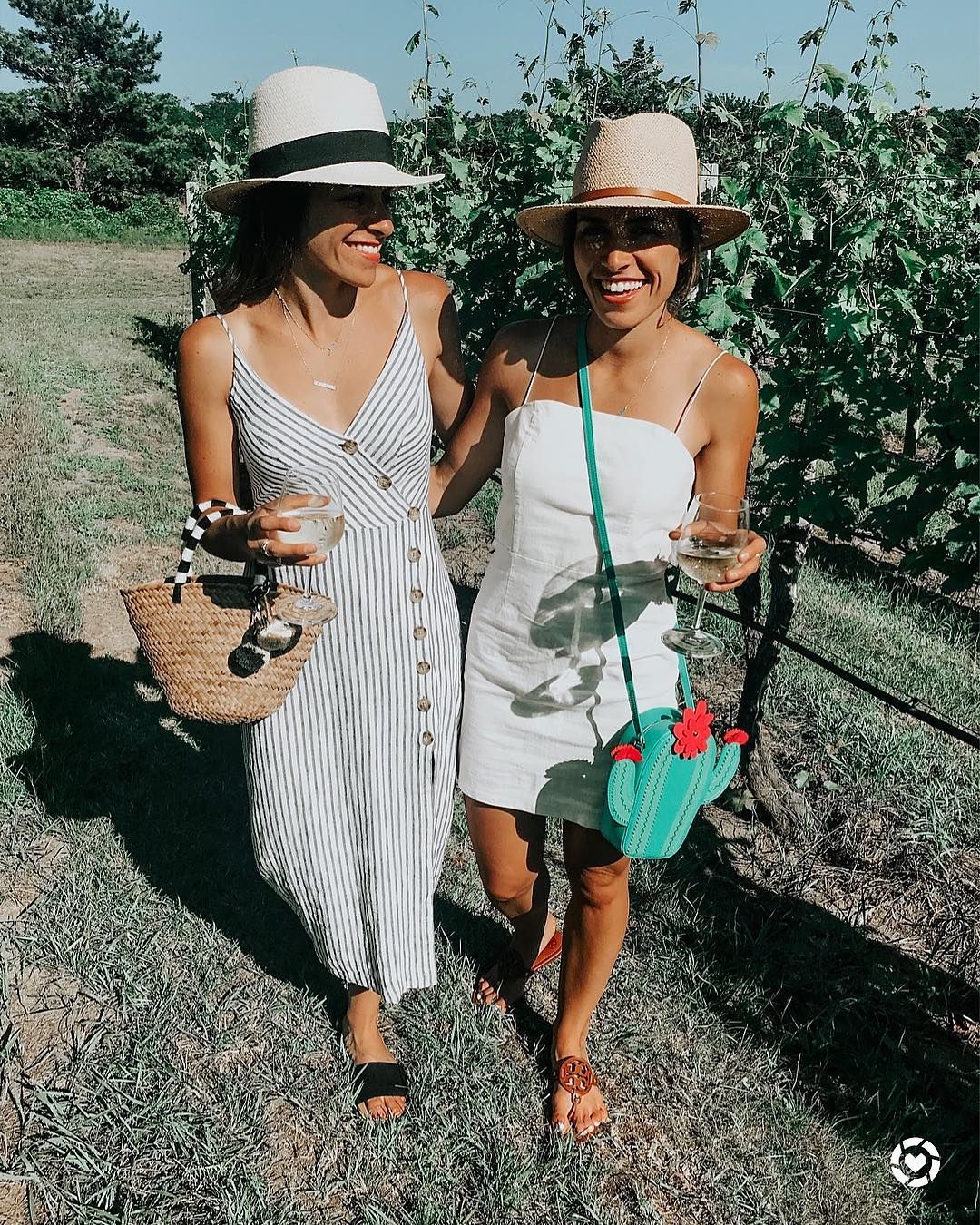 What To Wear To A Winery Chic Wine Tasting Outfits To Copy | atelier ...