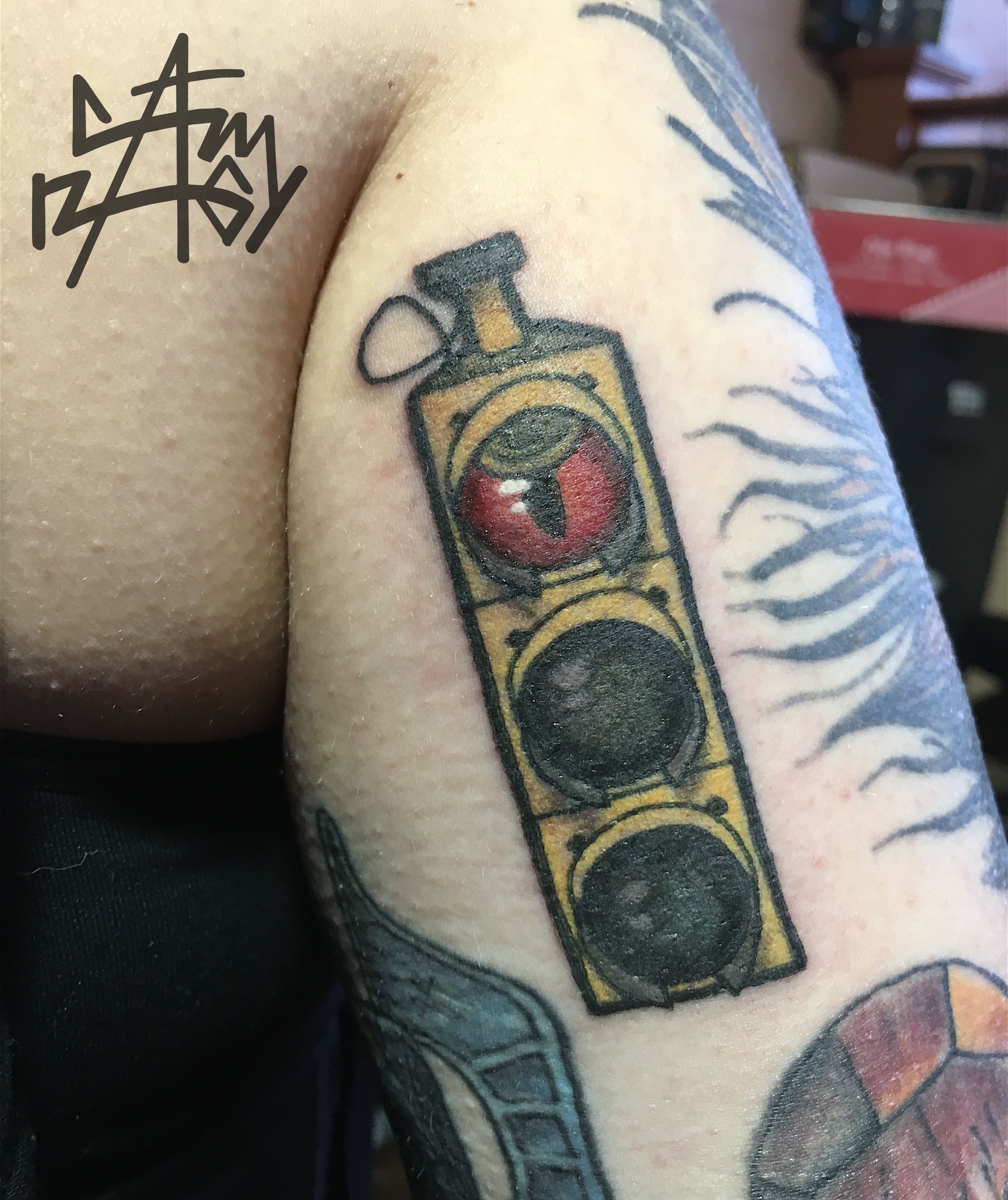 Traffic signal sketch  Light tattoo One line tattoo Traffic light