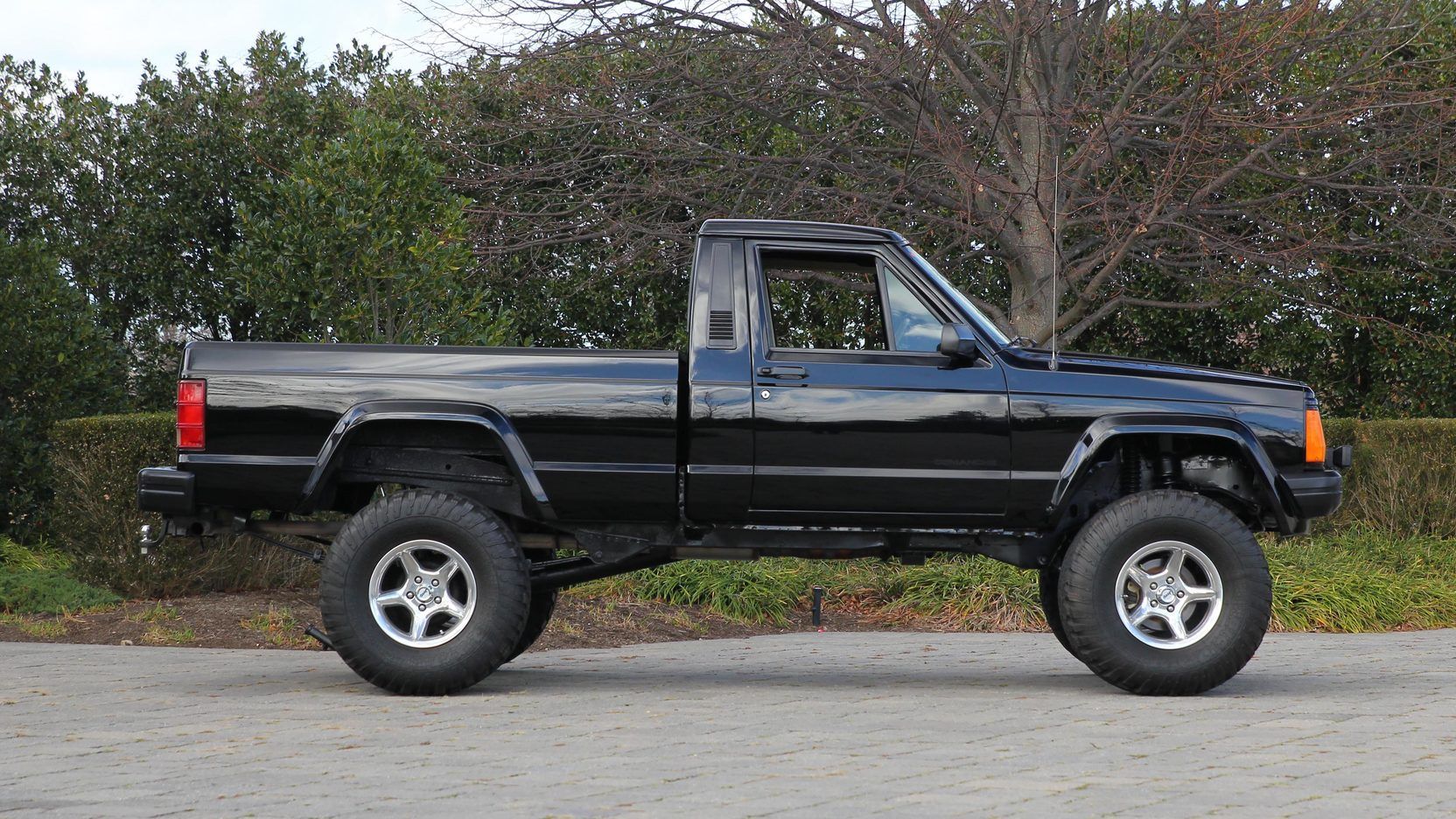 1990 Jeep Comanche Pickup at Kissimmee 2016 as G107 - Mecum Auctions ...