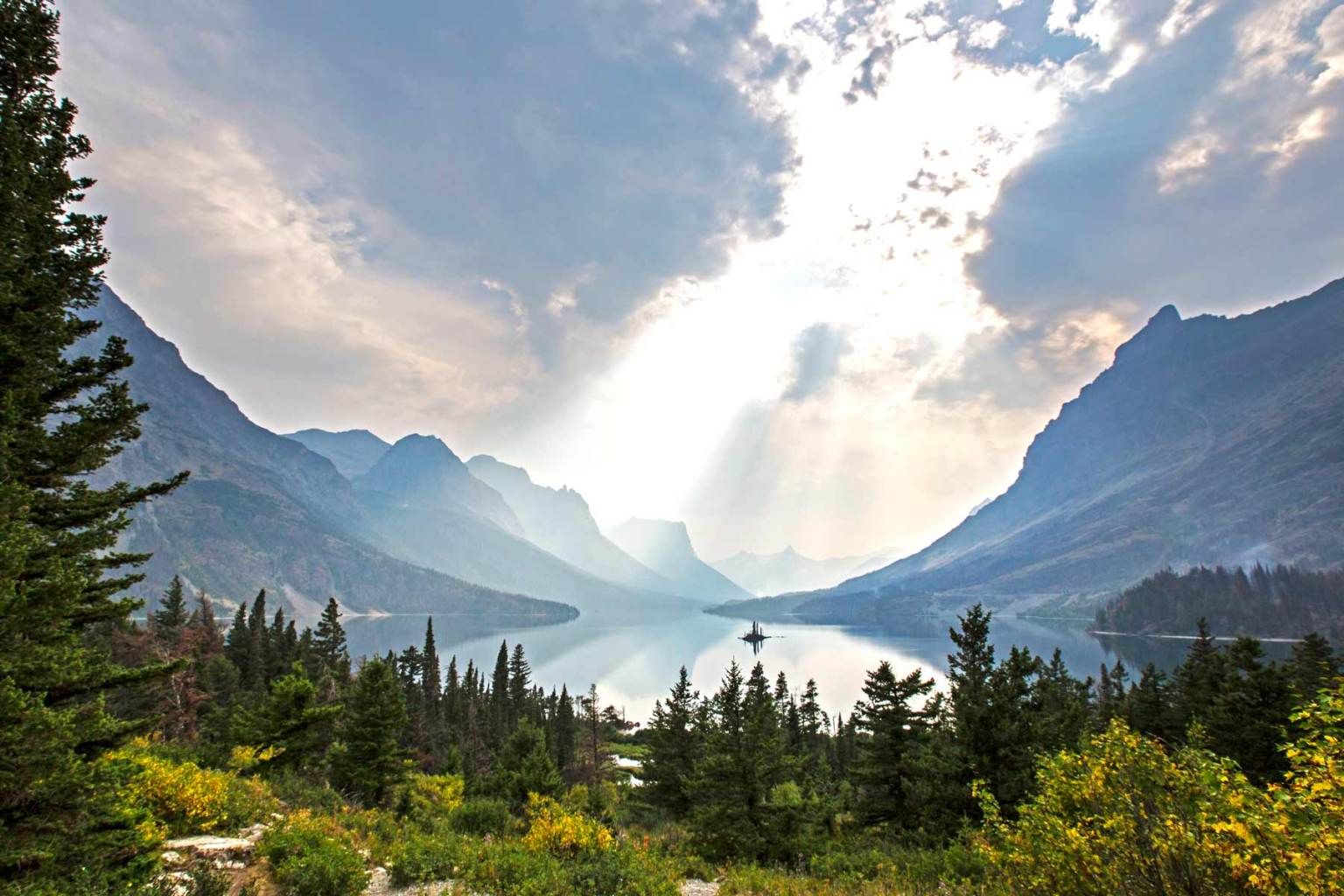 15 EPIC Things to Do in GLACIER National Park (Photos + Map) 2022 ...