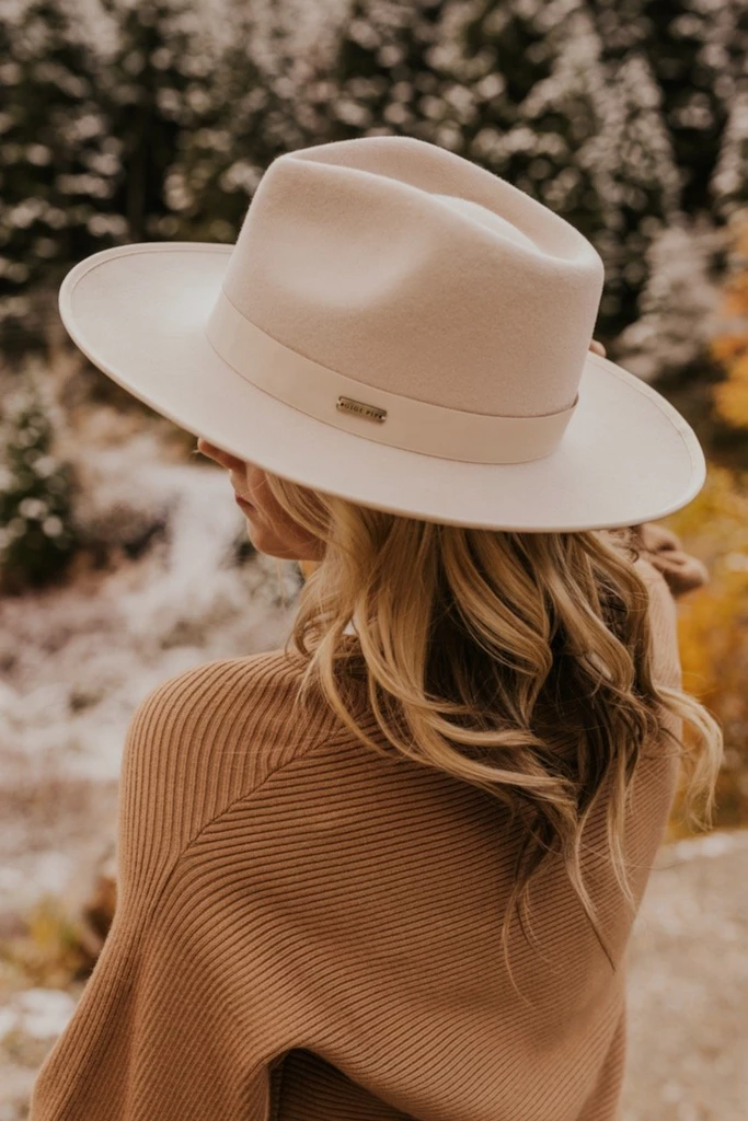 Looks Boho Chic, Look Chic, Wide-brim Hat, Beret, Turban Hat, Outfits ...