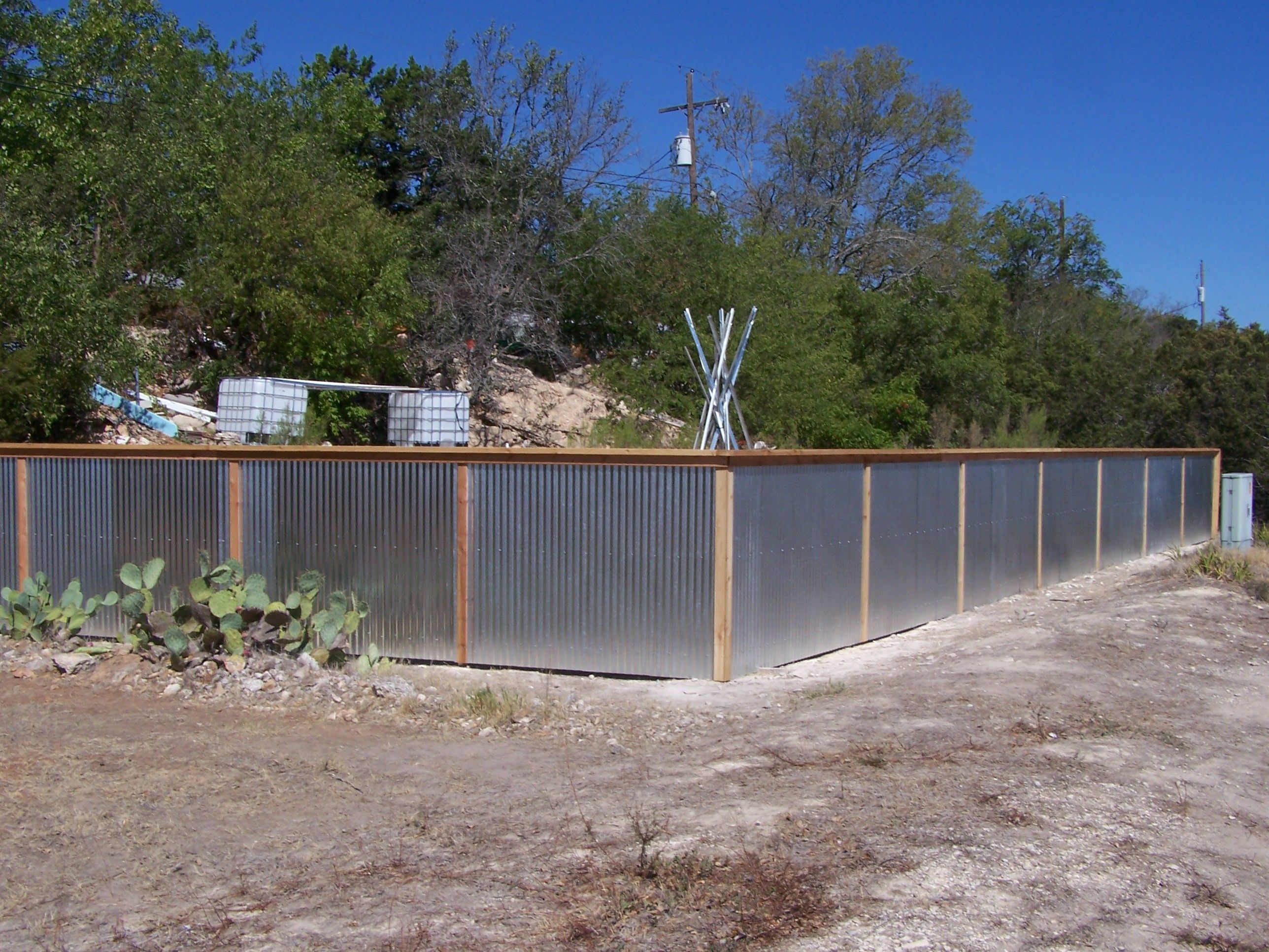 The Benefits Of Installing A Corrugated Metal Privacy Fence - Rug Ideas