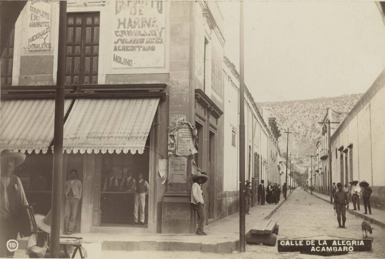 Antigua Calle de la Alegria, Acambaro en el Estado de Guanajuato Mexico ...