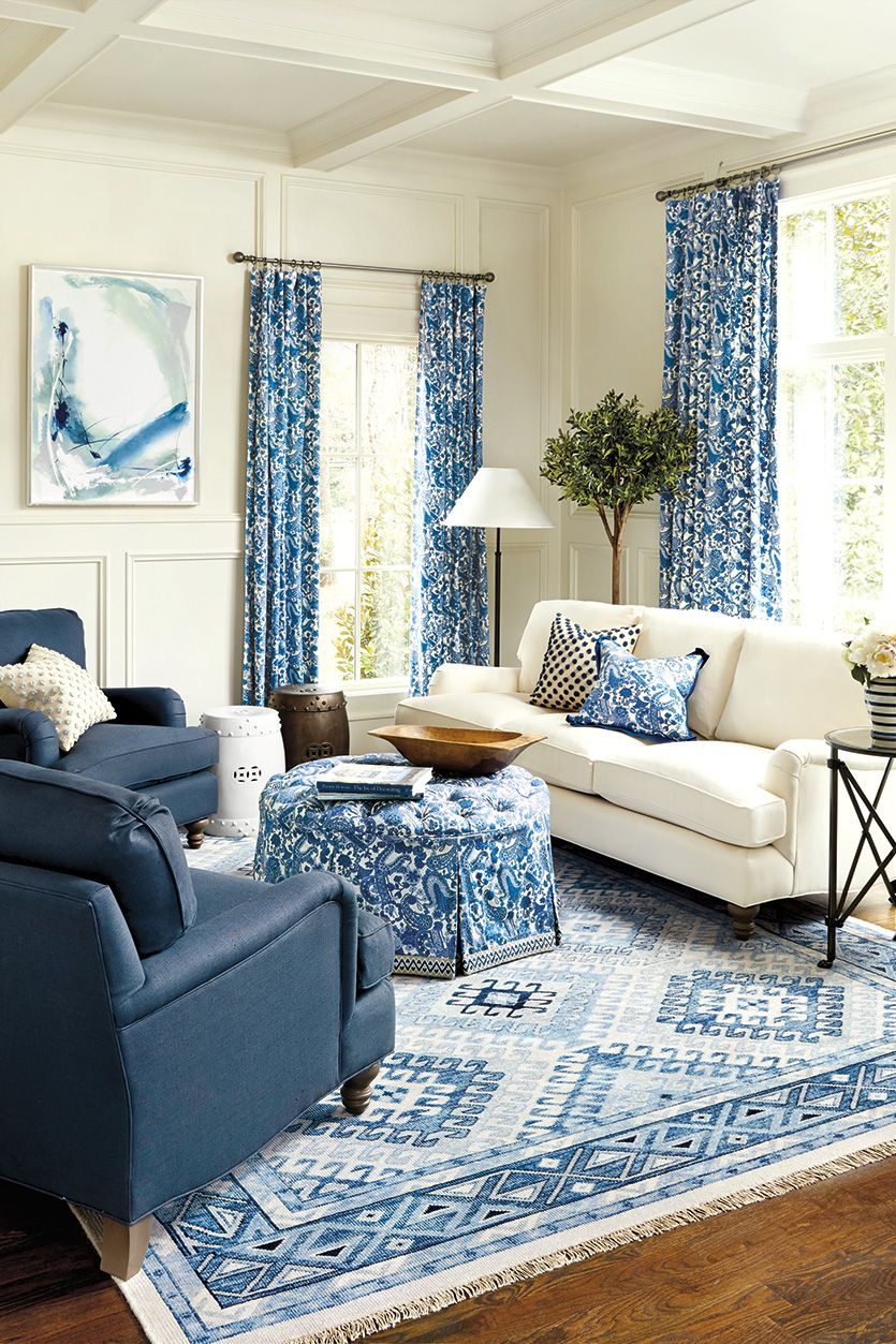 10 Living Rooms Without Coffee Tables - How to Decorate | Blue living ...