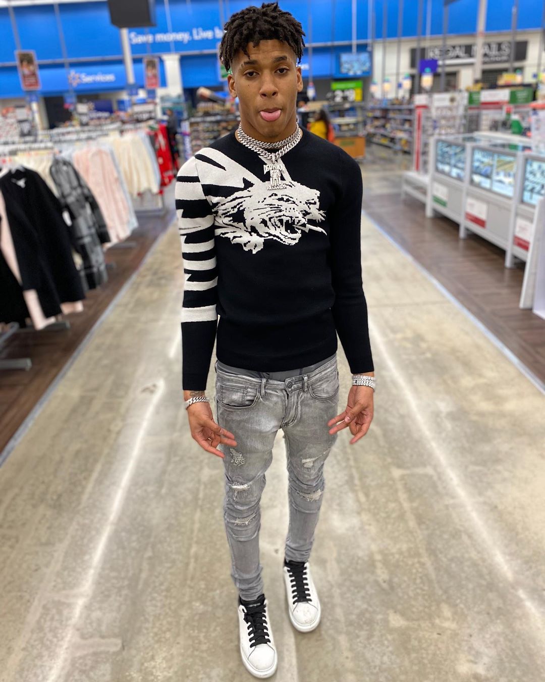 NLE CHOPPA 💔 on Instagram: “I Can Drip Outside That Wife Beater Shit 🤷🏽 ...