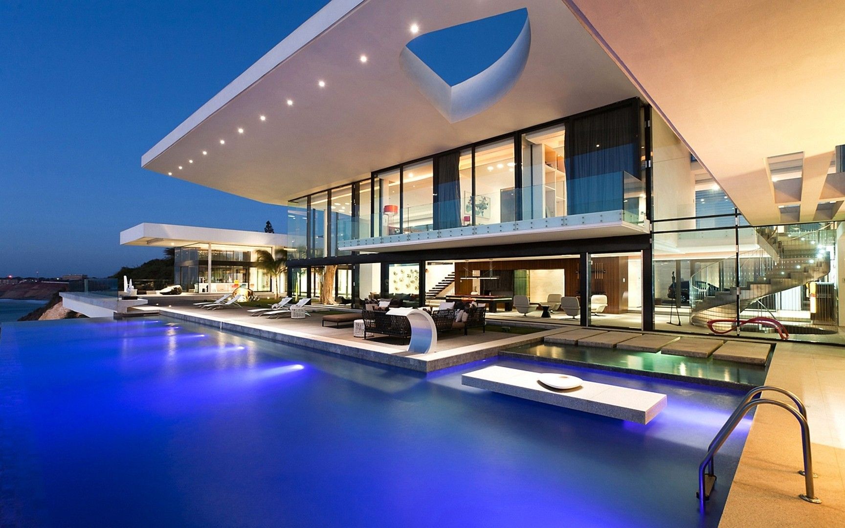 Modern House With Pool | Modern house, Modern mansion, Swimming pool