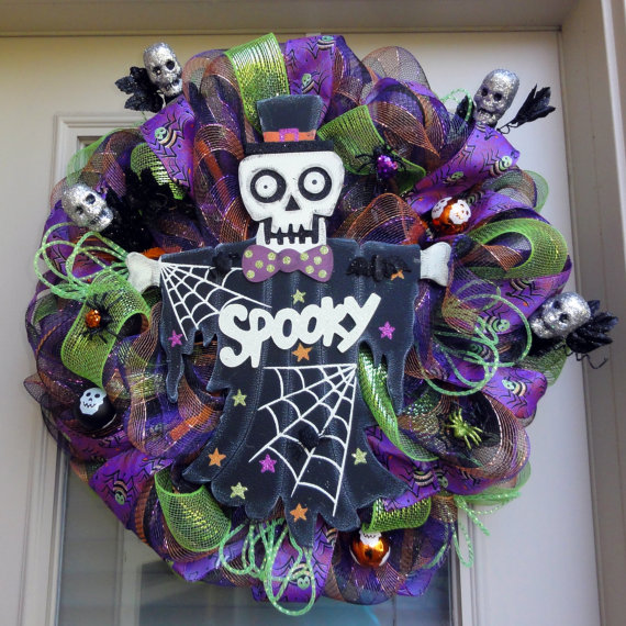 Spooky Skeleton Halloween Wreath by EverWreath on Etsy Skeleton ...