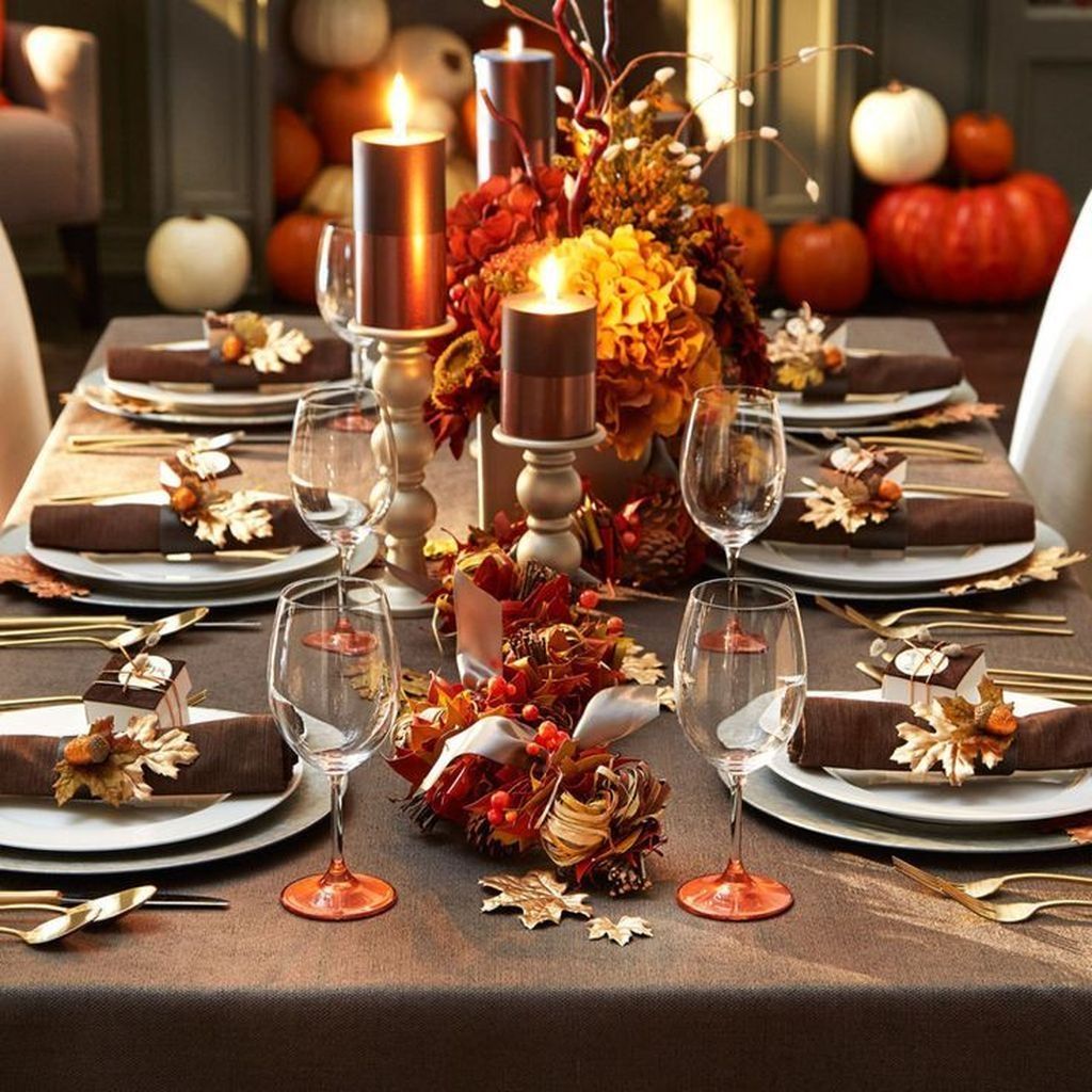 25 Cheap and Easy DIY Thanksgiving Centerpiece Ideas (With images