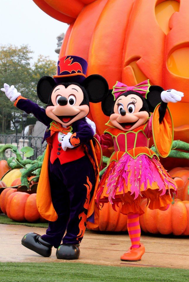 Mickey & Minnie Halloween | Disney world halloween, Disney friends, Mickey