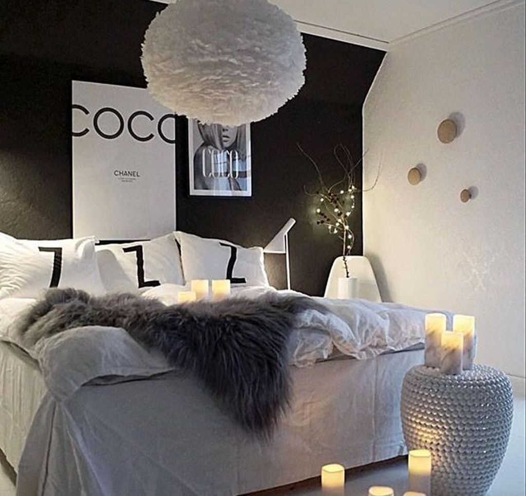 Awesome 49 Lovely Black Accent Walls Bedrooms Ideas. More at https