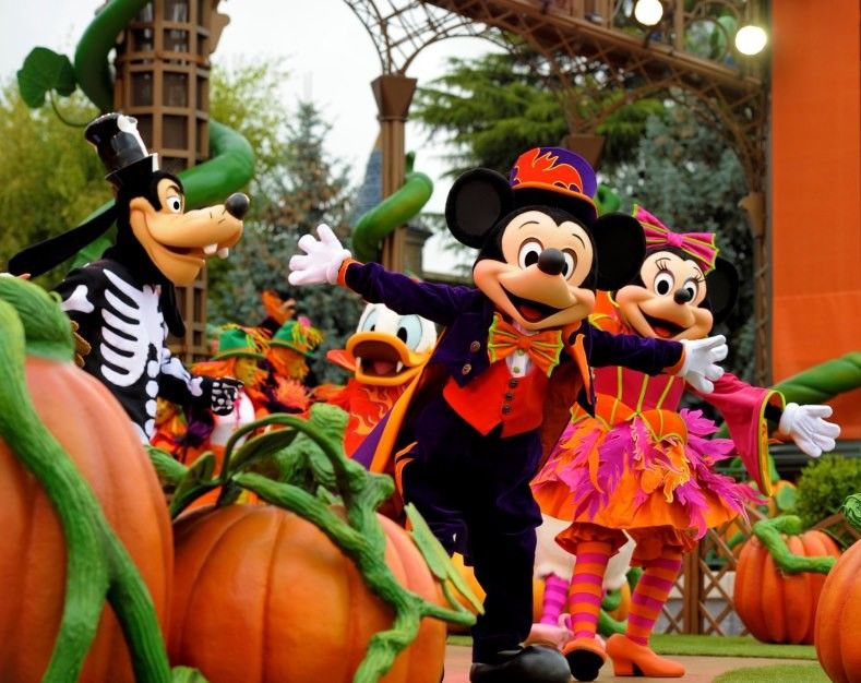 Mickey et Minnie Halloween Disney World Halloween, Disneyland Halloween ...