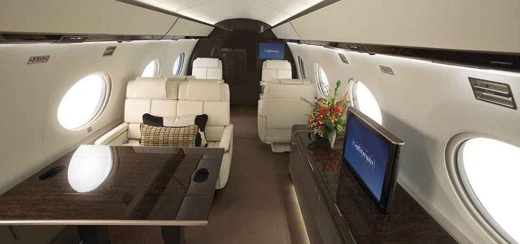 The New Gulfstream G650ER : an ultra-long-range business jet ...