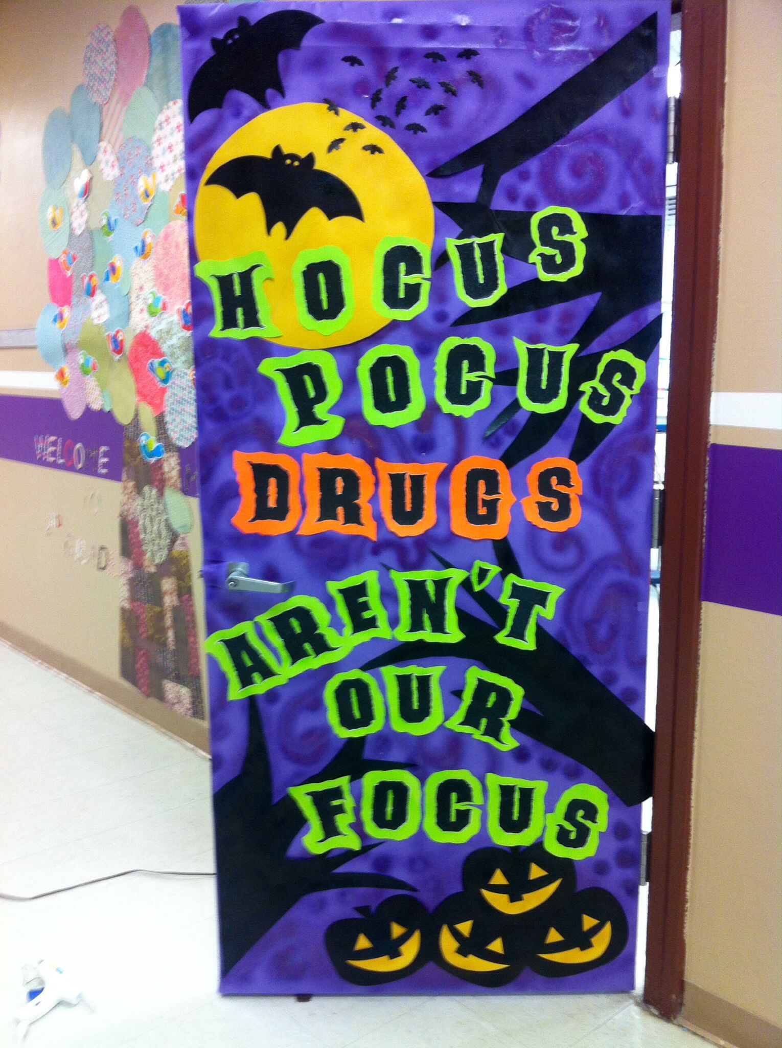 Red Ribbon Week Door Decorating Ideas Halloween - HIGBEE MO