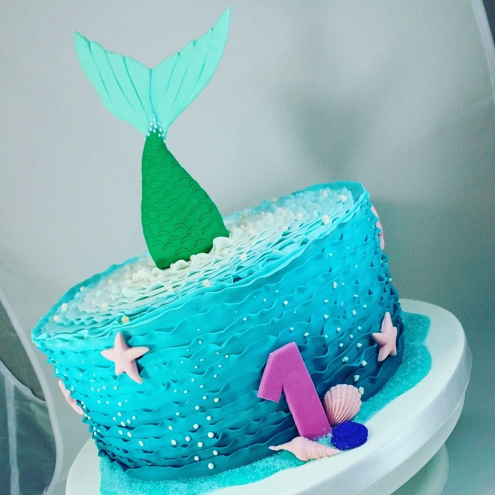 Lovely Mermaid Cake | Mermaid cakes, Beach birthday party, Mermaid ...