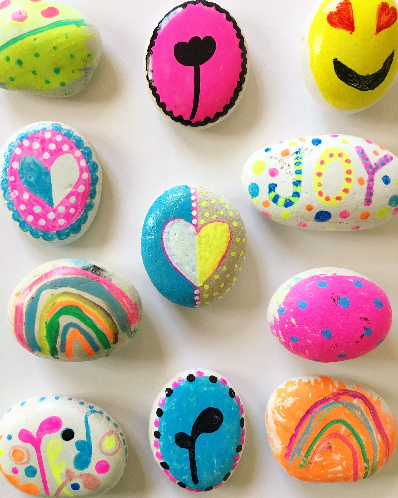 Painted rocks - kindness rock painting ideas for kid, more on the blog ...