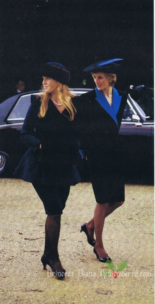 Princess Diana with Sarah, Duchess of York, December, 1988 Princess ...