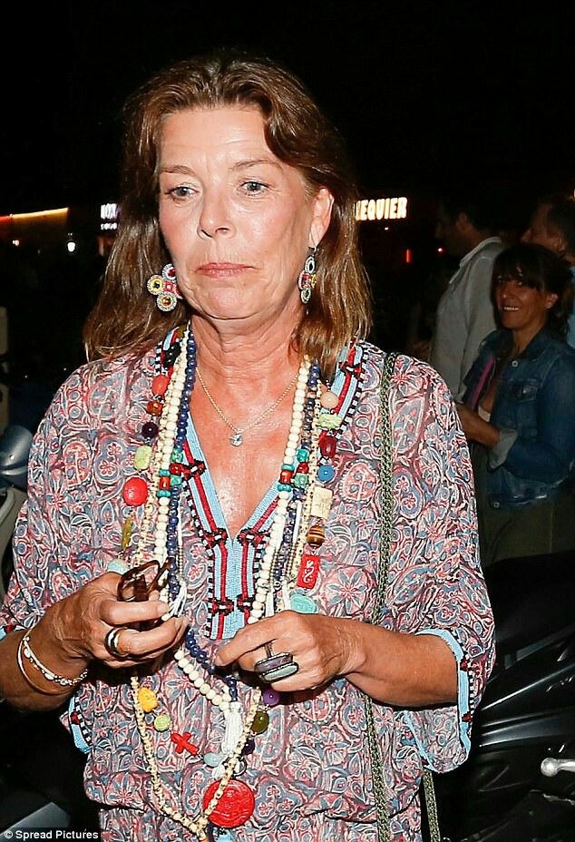 Princess Caroline of Monaco. Wow! Come vestirsi, Abiti da seconde