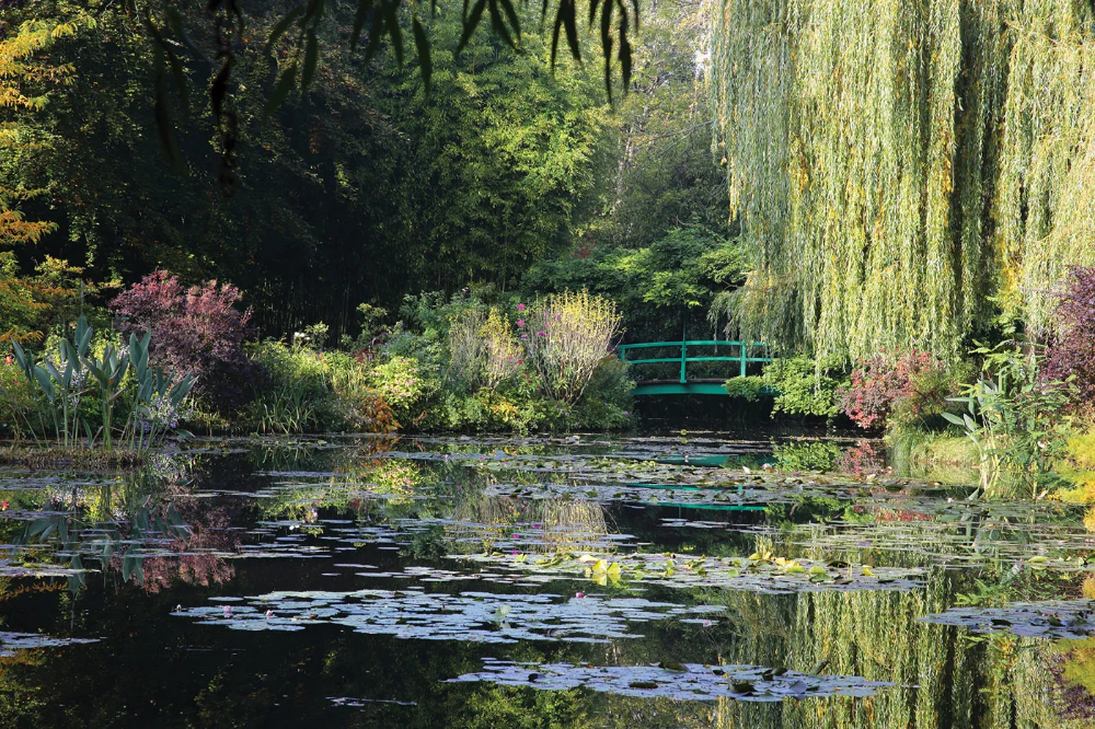 Claude Monet at Giverny -- A Garden and Studio for the Ultimate ...