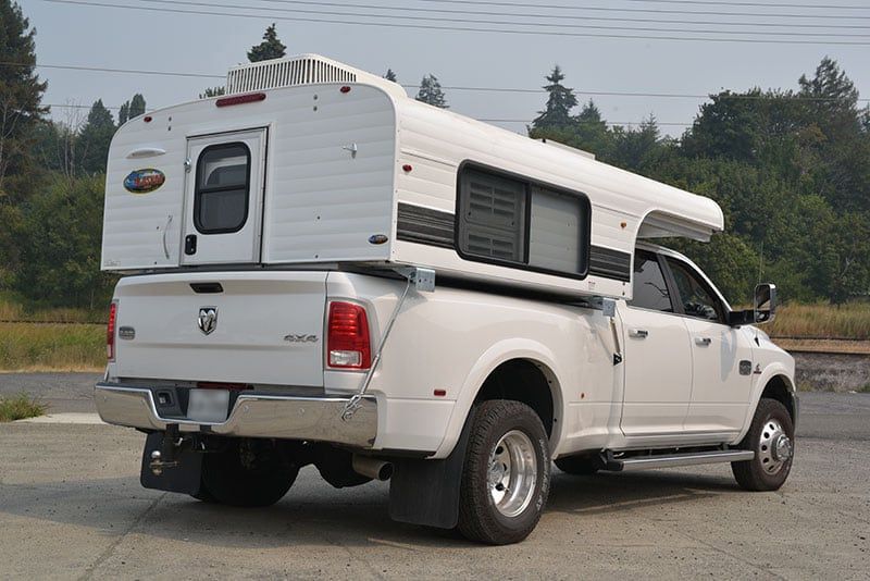 Alaskan Campers: 60 Years Of Tradition On The Move | Camper, Jeep ...