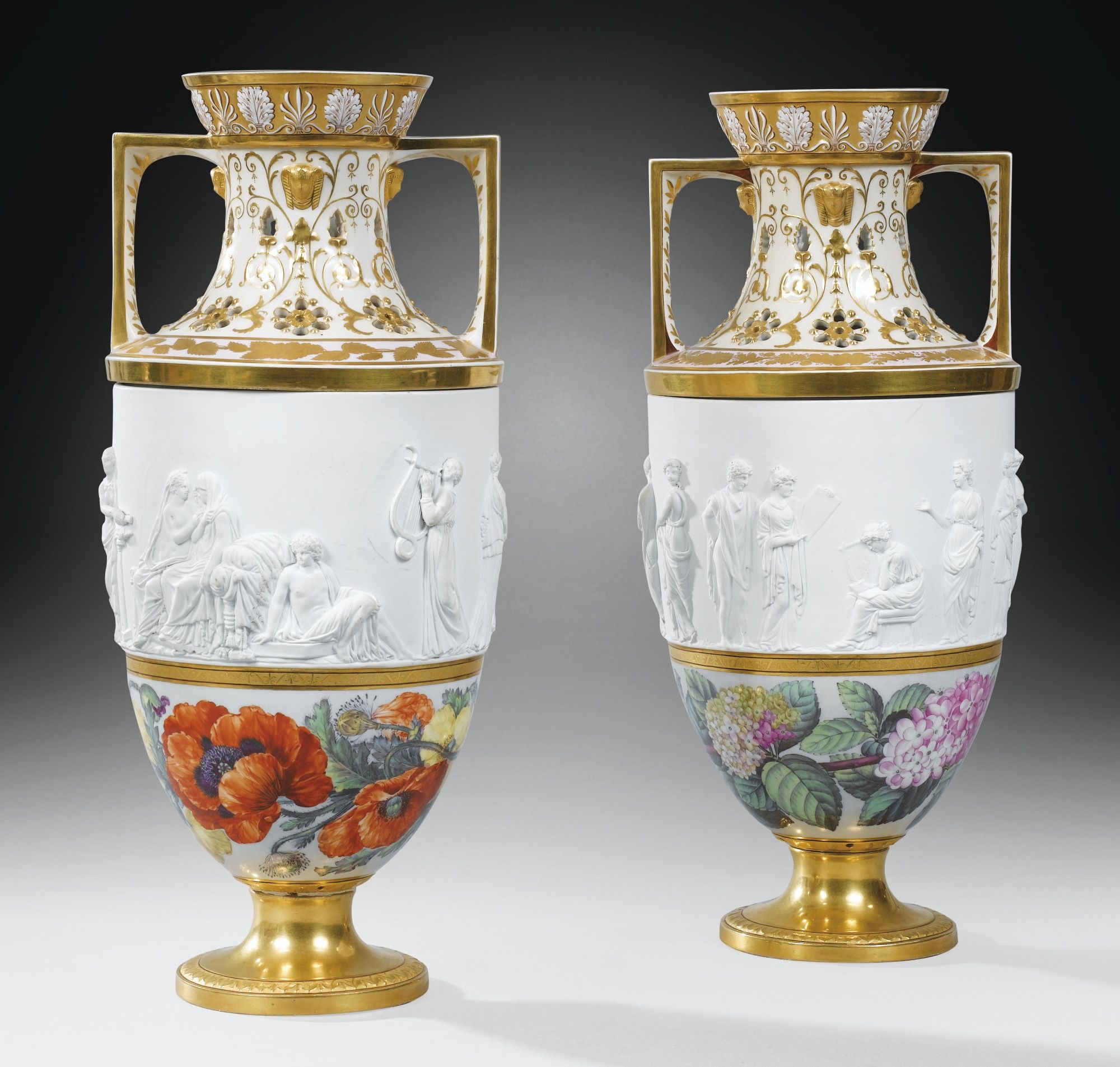 c1815-20 1815-1820 A PAIR OF BERLIN PORCELAIN POTS-POURRIS COVERED ...