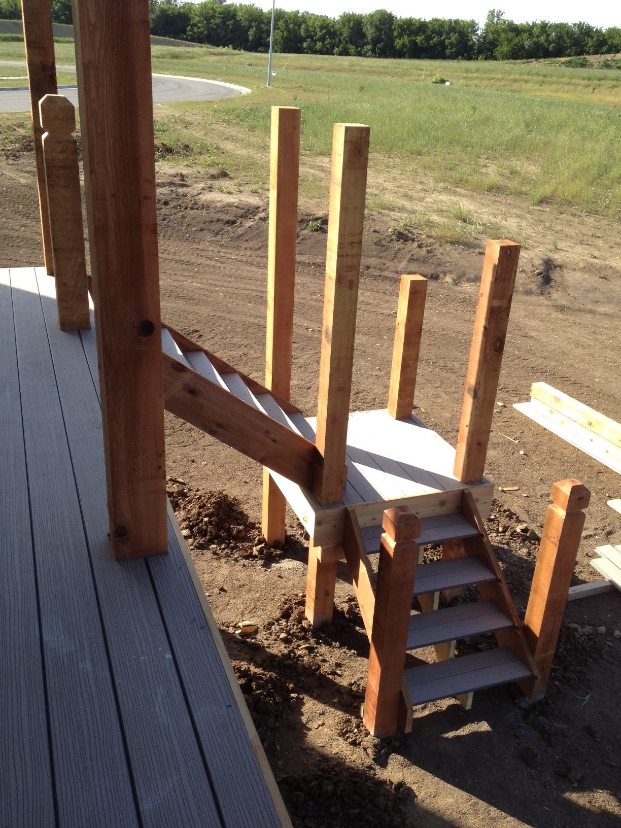 Outdoor Stair Landings On Hill Exterior Deck Stair Landing Houzz