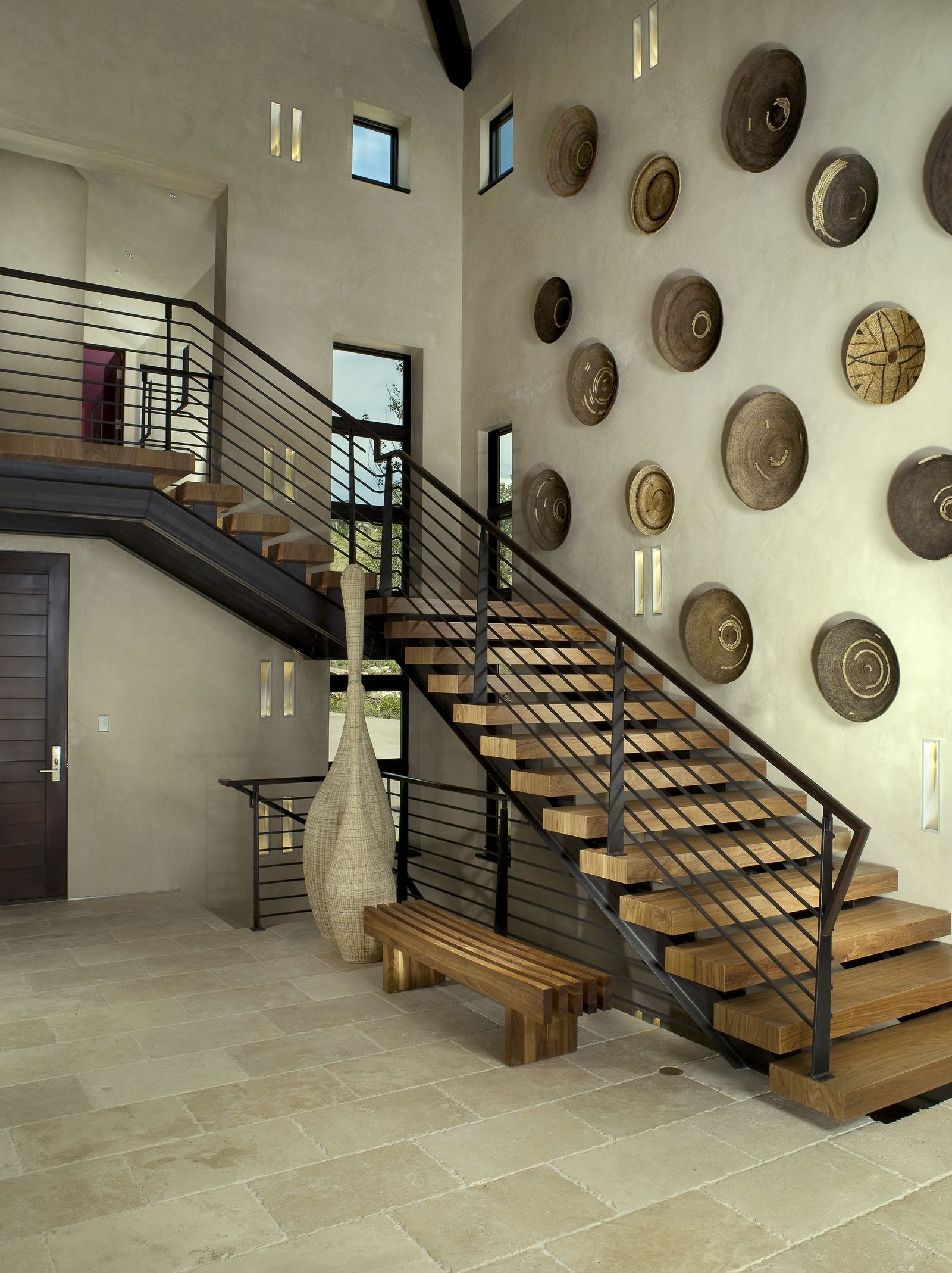 27 Stylish Staircase Decorating Ideas Staircase wall decor